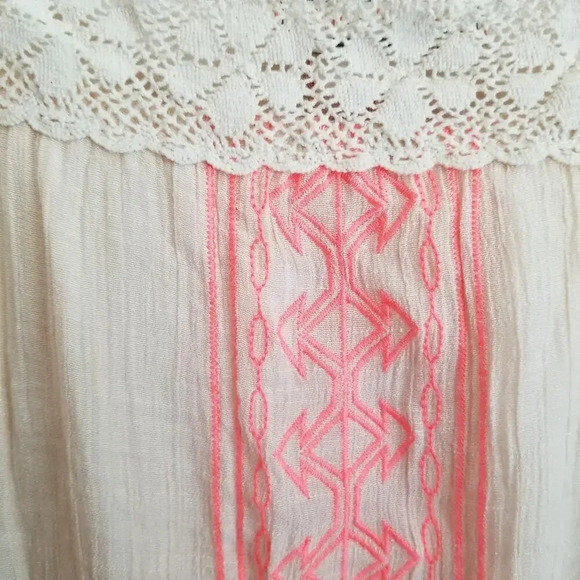 Flying Tomato Mini Dress Women's Size L Beige Rayon Ruffle Sleeveless Scoop Neck - Picture 2 of 9